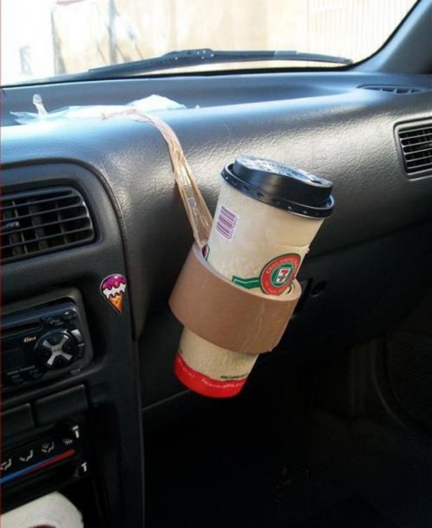 bote de café con una cinta maskingtape