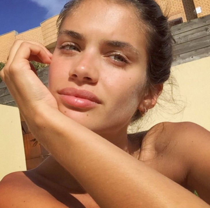 Sara Sampaio SIN MAQUILLAJE