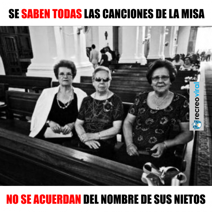 LAS ABUELAS REZANDO EN MISA MEME