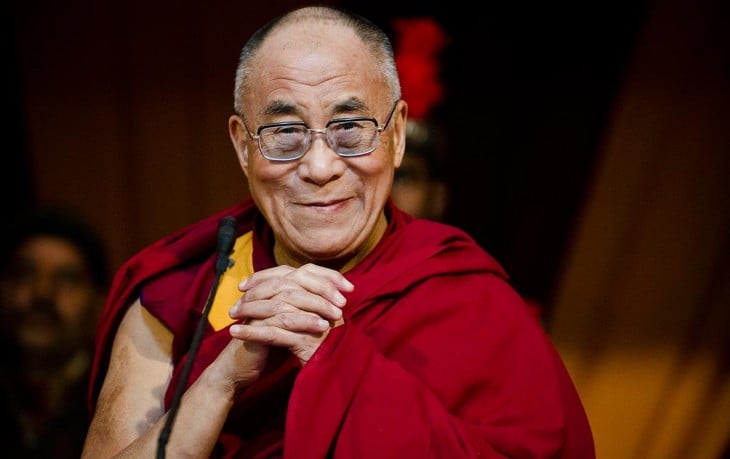 dalai lama líder budista tibetano 