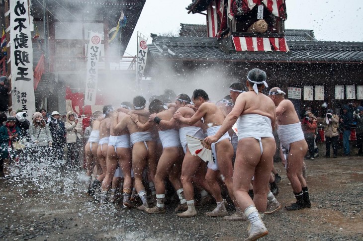 Hadaka Matsuri es un festival de hombres que concursan con un taparrabos 