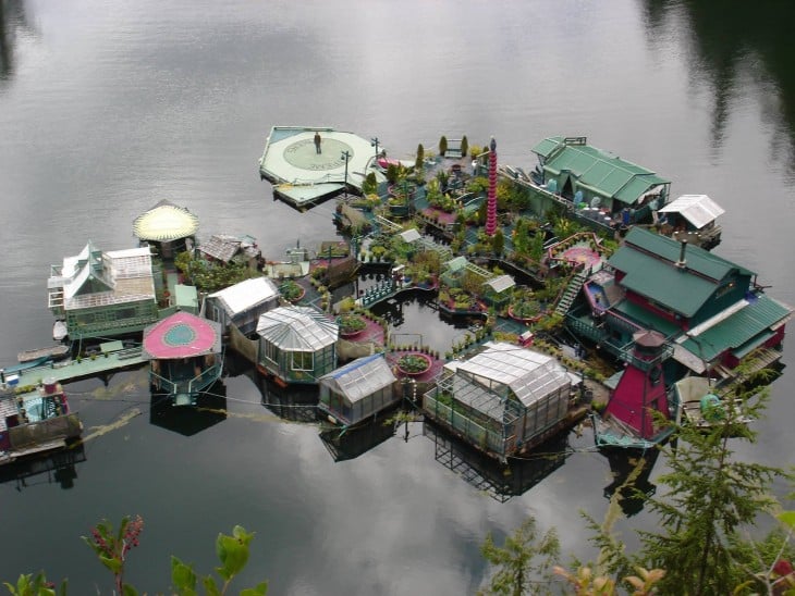 plataformas que conforman la isla flotante auto suficiente en Vancouver 