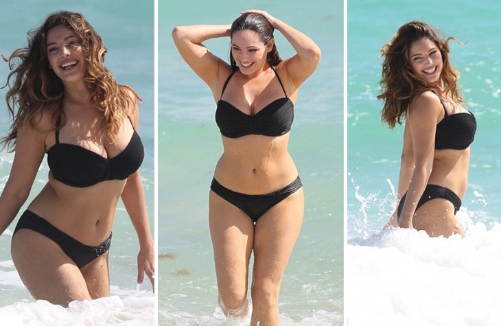 imágenes de Kelly Brook en bikini y en la playa 