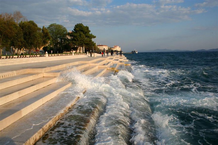 ORGANO DE ZADAR DURANTE EL DIA