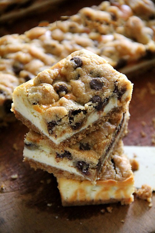 Barras de queso cubiertas con masa para galletas 