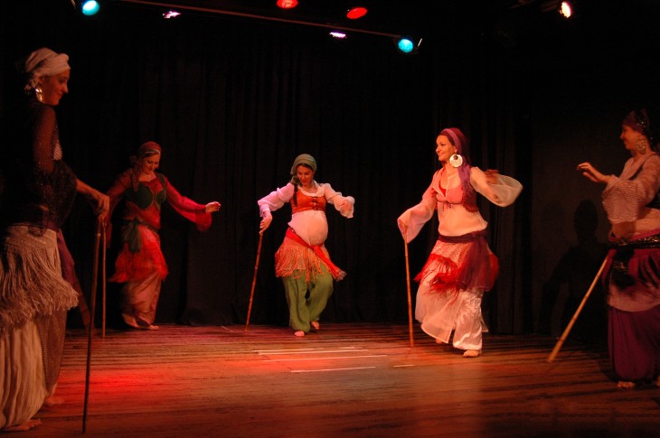 Mujeres en Egipto bailando la Danza Saidi