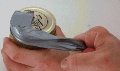 Como abrir un frasco apretado con duc tape