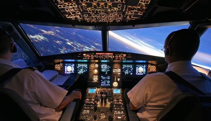 piloto y copiloto de una aerolínea 