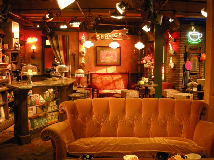 sillon de central perk basura del sotano de warner