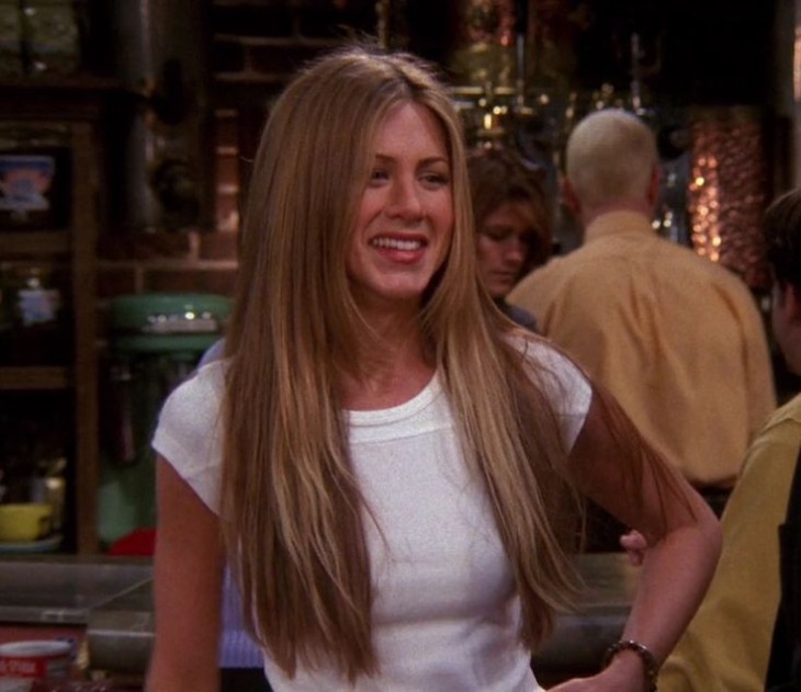 rachel green en su modo cabello largo