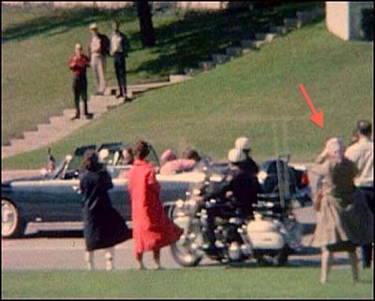 señora de la babushka en el asesinato de kennedy en 1963