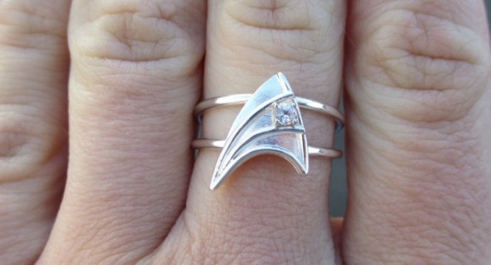 ANILLO DE COMPROMISIO DE LA INSGINIA DE STAR TREK 32