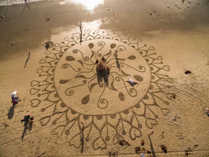 dibujo sobre una playa en Estados Unidos 