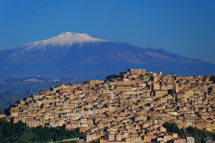 casas en la ciudad de Gangi en sicilia 