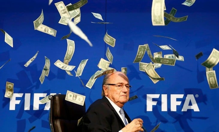 Sepp Battler, Director de la FIFA tirando billletes 