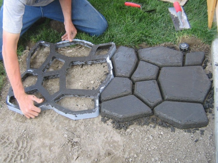 PIEDRAS DE CEMENTO PARA EL JARDÍN