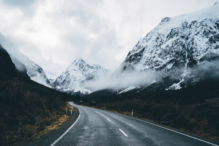 Parque Nacional de Fiordland, carretera a Milford en Nueva Zelanda 