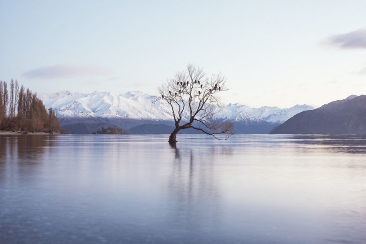 Lago Wanaka nevado en Nueva Zelanda 