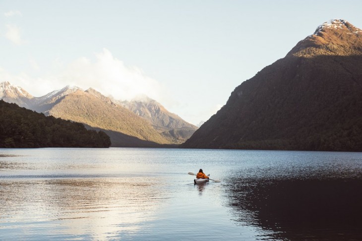 Parque Nacional de Fiordland en Lago Gunn, Nueva Zelanda 