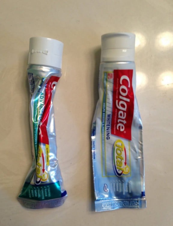 Dos tubos de pasta colgate 