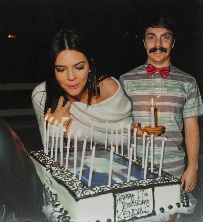 kendall jenner festejando su cumpleaños junto a Kirby