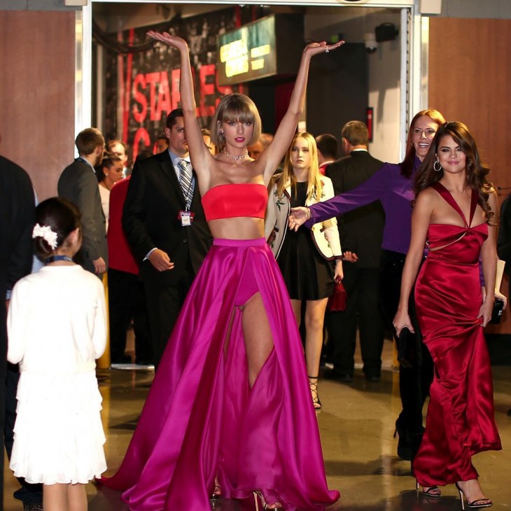 Fotografía de Taylor Swift en el Backstage de los premios Grammy 