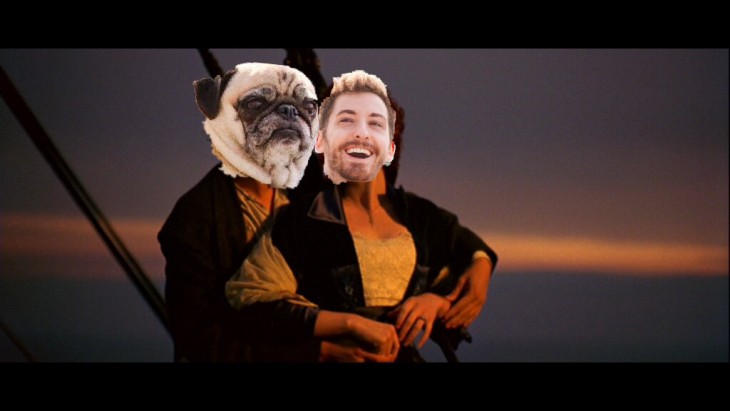 Batalla de photoshop a este hombre y su perro pug en una escena de la película el Titanic