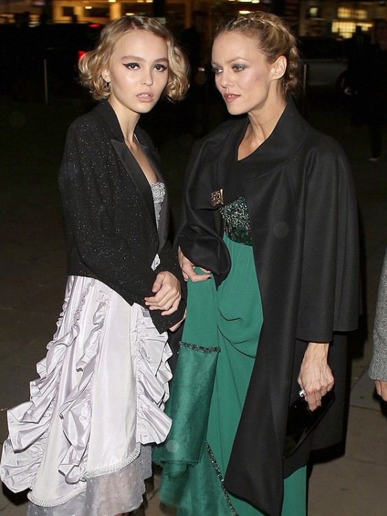  Vanessa Paradis y Lily Rose Depp