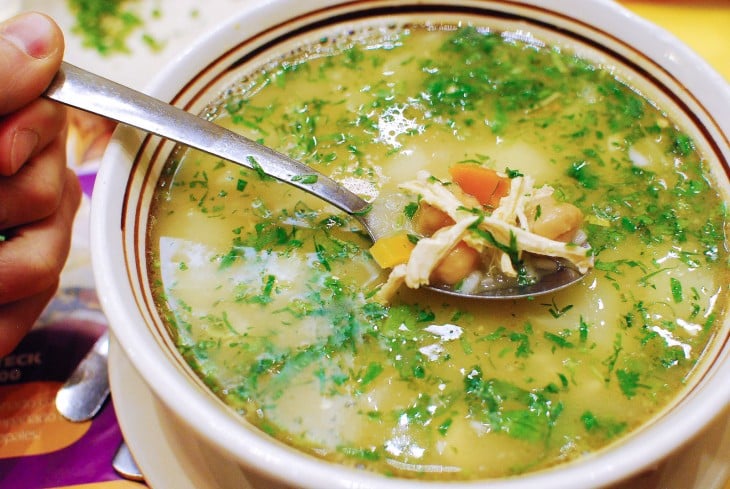 Caldo de pollo 