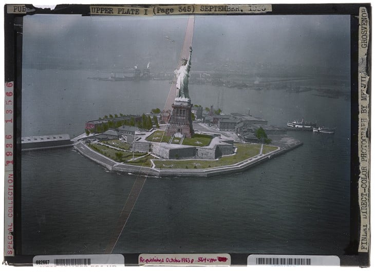 The first successful aerial color photograph—which depicted the Statue of Liberty—used the Finlay process, 1931. 