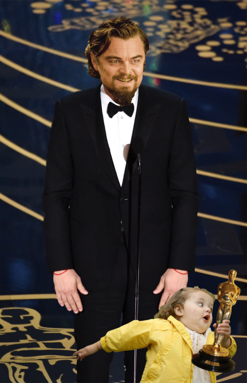 NIÑA LE ROBA EL OSCAR A DICAPRIO