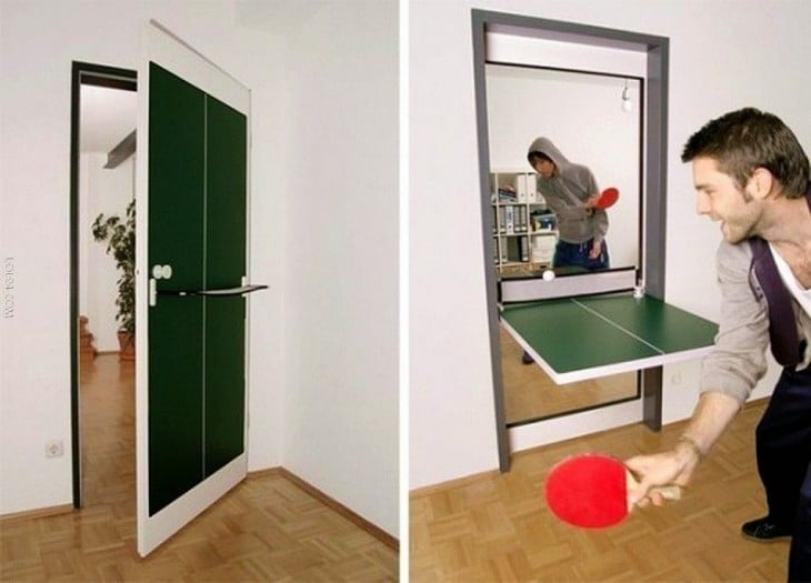 Puerta que se convierte en mesa de ping pong 