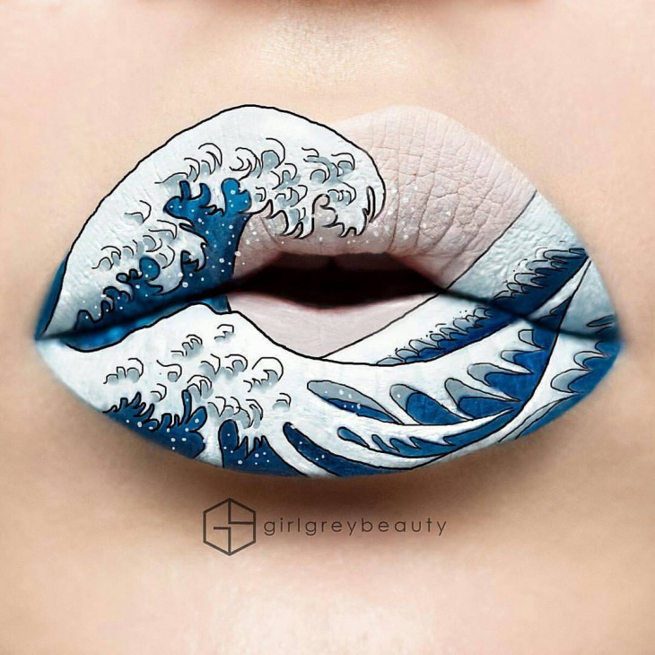 labios con un diseño de una ola de mar 