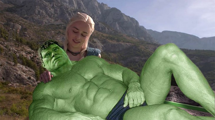 Photoshop de Daenerys Targaryen Game of Thrones con hulk acostado sobres sus piernas 