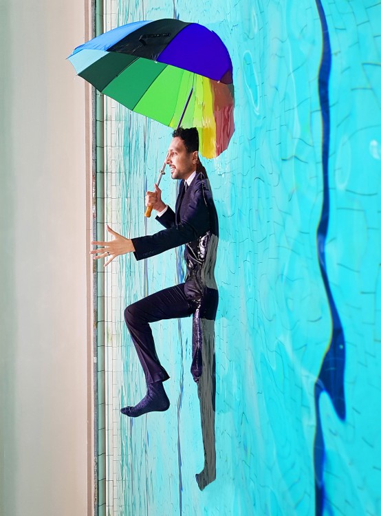 REVELAN EL TRUCO DE ESTA FOTOGRAFÍA ATRAVESANDO LA PARED DE AGUA