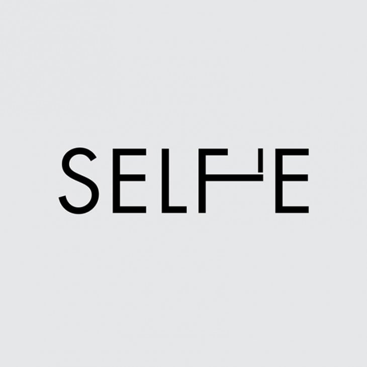 logotipo de la palabra Selfie 