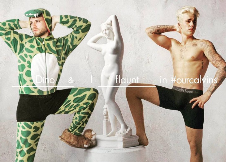 Lorenz Valentino photoshopeado a lado de Justin Bieber posando con una obra de arte 