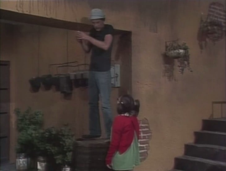 Don Ramón como electricista en la vecindad del chavo 