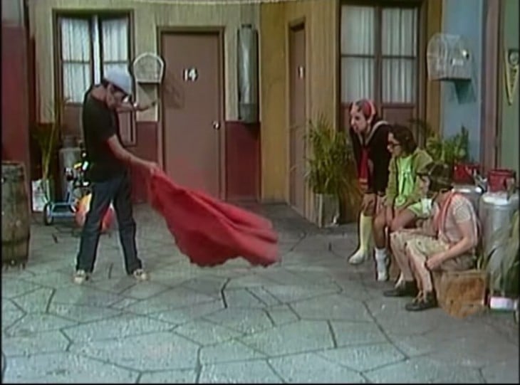 Don Ramón como torero en la vecindad del chavo del 8 