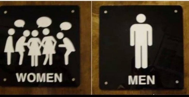 letreros de baño: mujeres platicando, un hombre solo