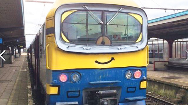 tren con el diseño de un minion 
