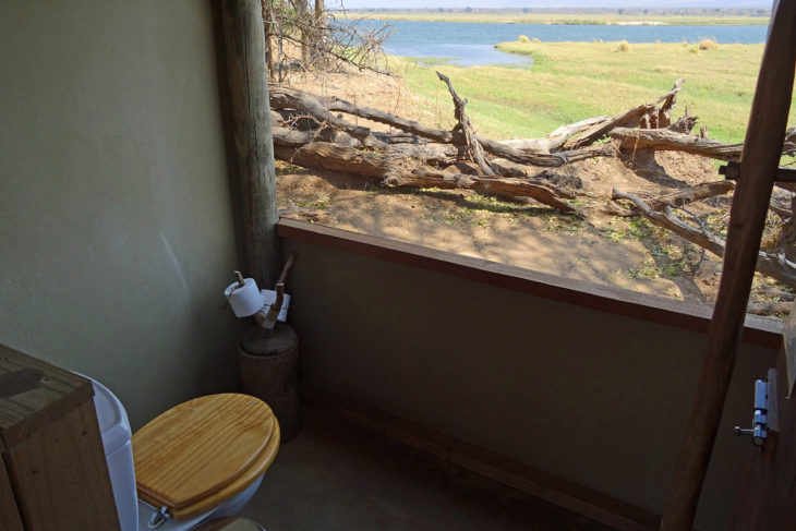 baño con una vista en Zimbabwe