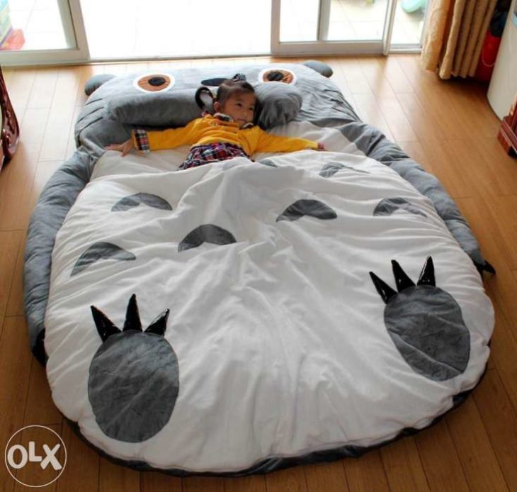 CAMA DE TOTORO GRIS