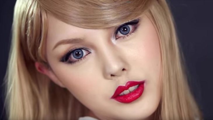 Artista de maquillaje coreana se transformó en la cantante estadounidense Taylor Swift 