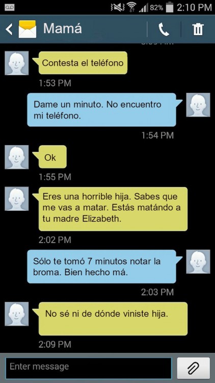 mensaje madre e hija diciendo que se tardo 7 minutos en notar la broma 