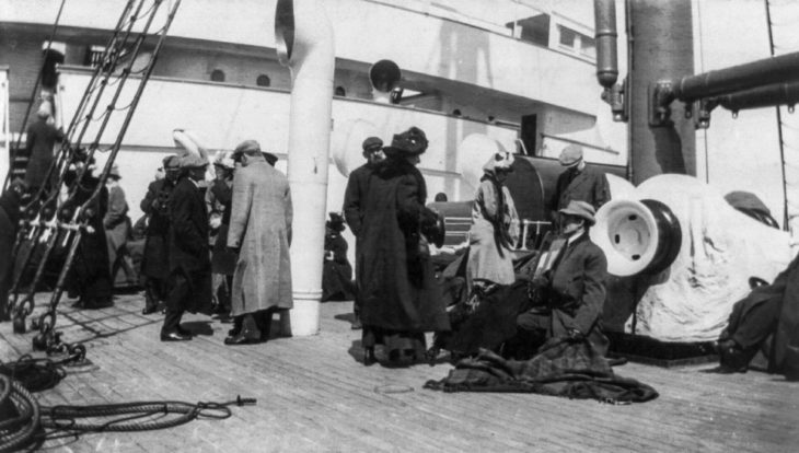 sobrevivientes en el barco