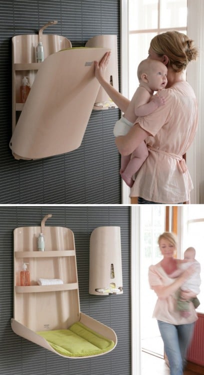 estante de baño que a su vez se puede usar como un cambiador de pañales para bebé 