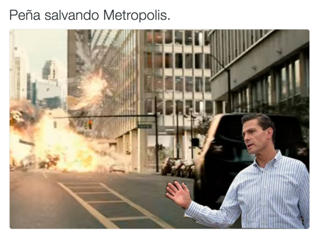 Meme de la visita de Peña Nieto a Pemex en Coatzacoalcos salvando Metropolis 