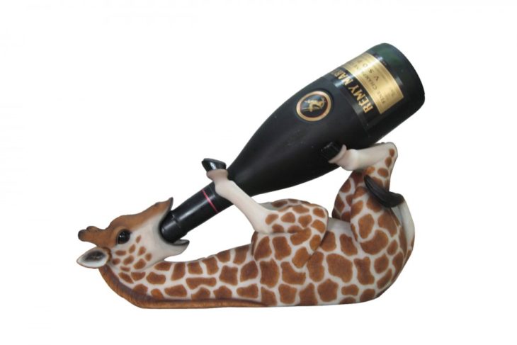 portador de botellas de vino en forma de jirafa 