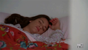Rachel Berry, en Glee, despertándose temprano